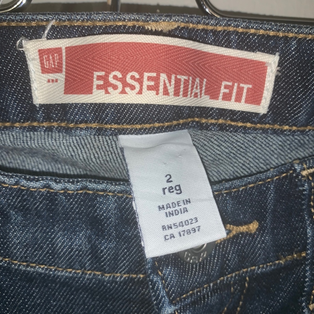 GAP Essential Jeans - Picture 4 of 5